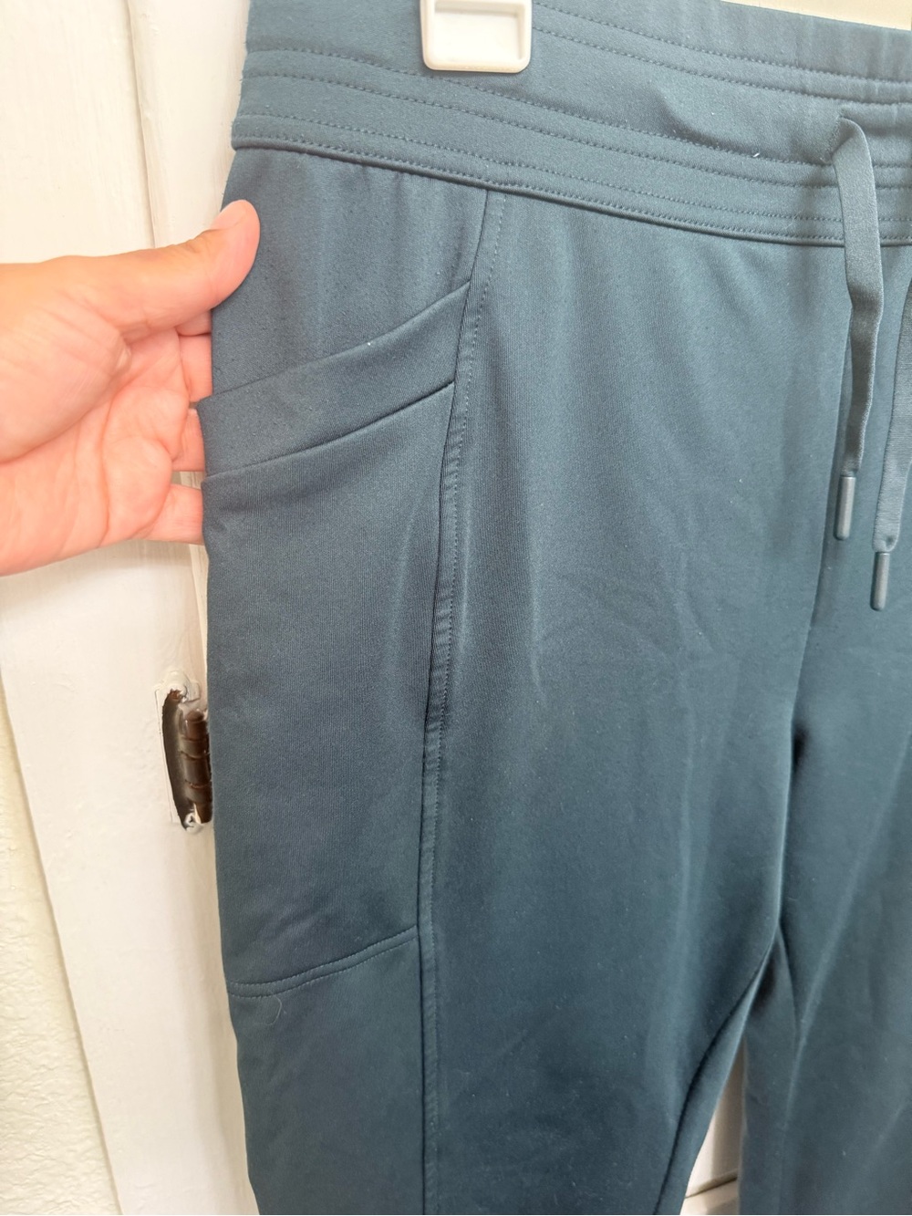 32 Degrees Heat Women's Tech Fleece Jogger Pants in a deep dark teal size small - Picture 3 of 5